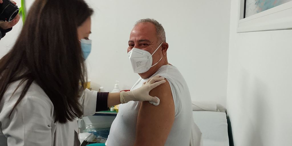 Οι γιατροί του δημοτικού συμβουλίου παρότρυναν τους συναδέλφους τους να εμβολιαστούν!