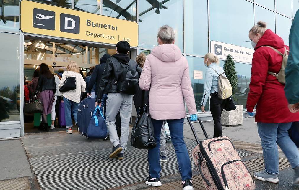 Russia restricts air service with Turkey from April 15 to June 1 – S7 suspends flights