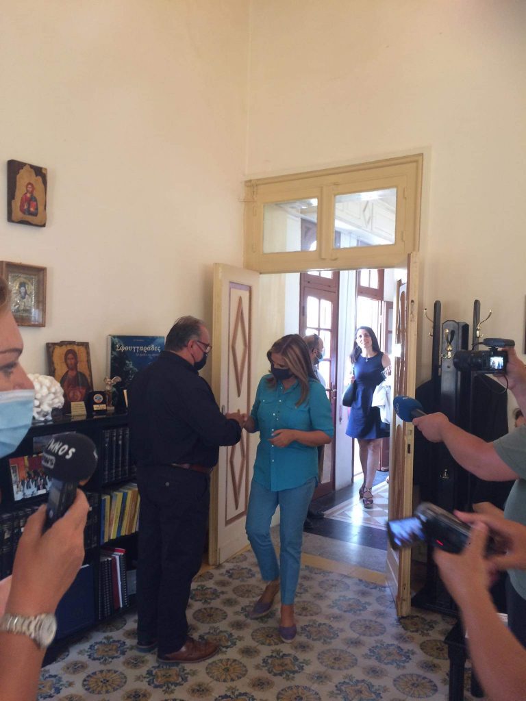 Επίσκεψη της Υφυπουργού Υγείας Ζωής Ράπτη στην Κάλυμνο (photos & video)