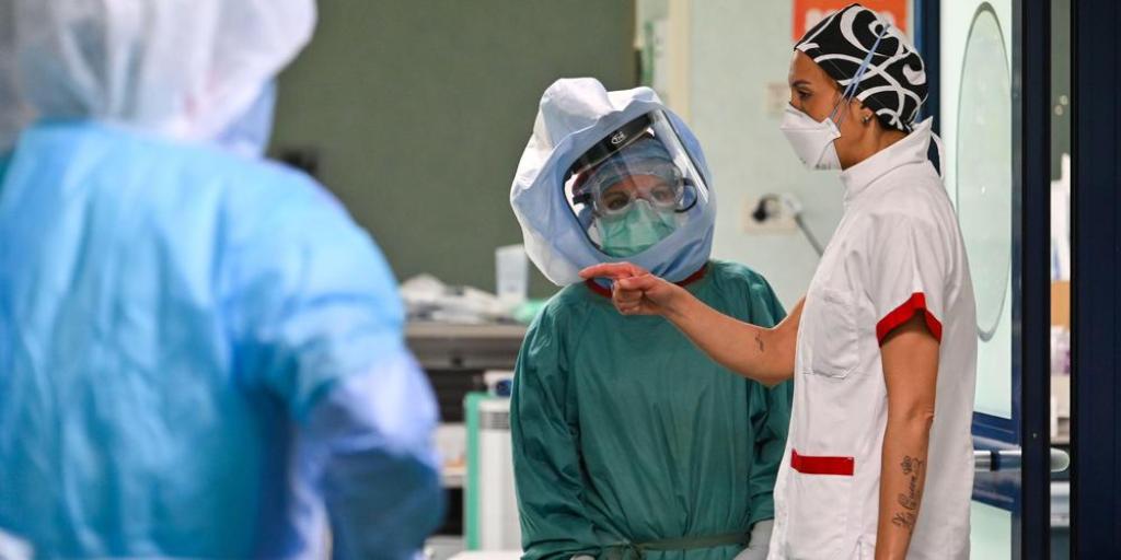Covid-19 : les soignants italiens se rebellent contre l’obligation de se vacciner