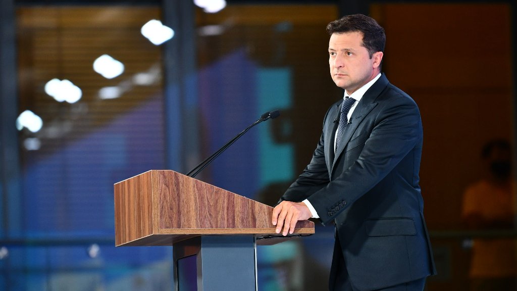 Poll: Every other Ukrainian disapproves of Zelensky’s actions