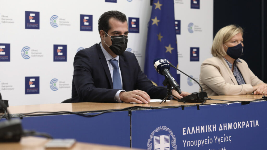 Πλεύρης: Χωρίς περιοριστικά μέτρα σε κόκκινες περιοχές – Πλήρης ελευθερία σε χώρους εμβολιασμένων (video)