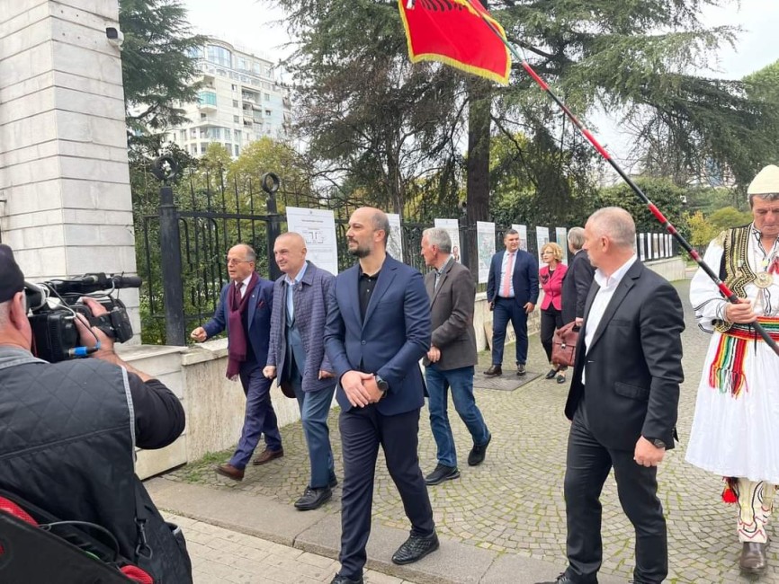 ΕΡΩΤΗΣΗ Κεφαλογιάννη – Ασημακοπούλου για την προκλητική έκθεση στο Αλβανικό Προεδρικό Μέγαρο