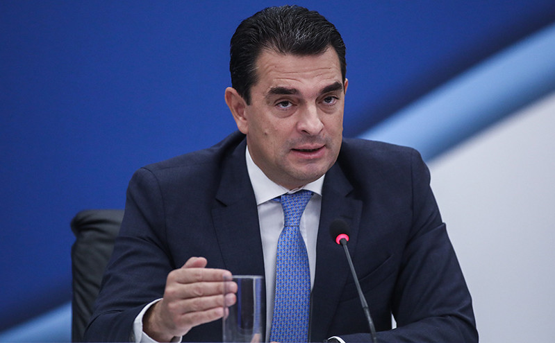 Τις κρατικές επιδοτήσεις στα τιμολόγια ηλεκτρικού ρεύματος του Νοεμβρίου ανακοίνωσε ο Κώστας Σκρέκας (video)