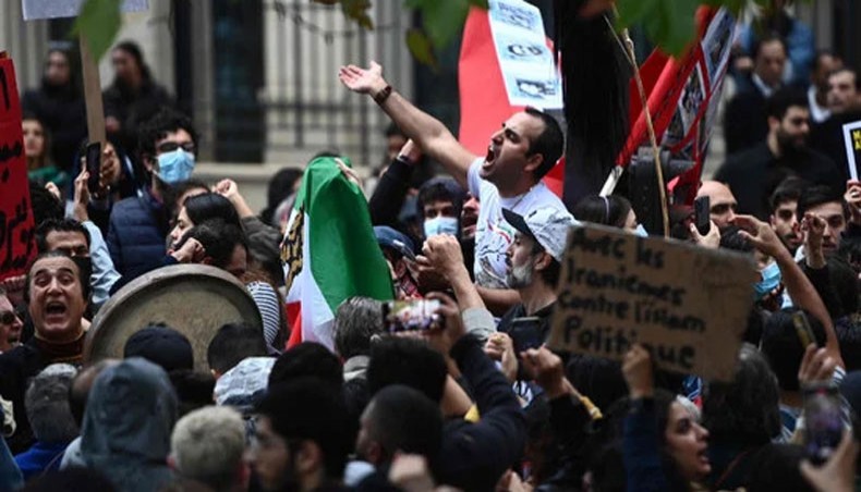 Iran protests: Two boys shot dead by security forces, family sources say (videos)