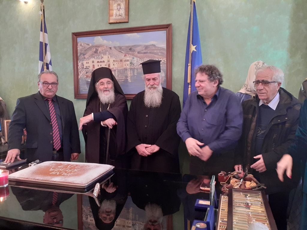 Κοπή πίτας του Επαρχείου της ΠΕ Καλύμνου από τον έπαρχο Μανώλη Μουσελλή (φωτος κ βίντεο)