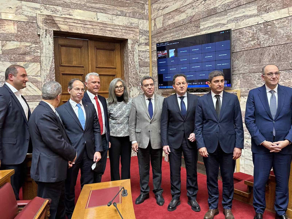 Πρόταση του Μάνου Κόνσολα για δωρεάν ενδονησιωτική συγκοινωνία για τα αθλητικά σωματεία των νησιών και αύξηση της επιχορήγησης