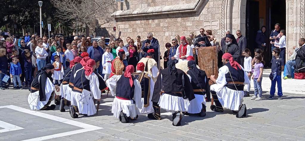 Συγκίνηση στην αναπαράσταση της ορκωμοσίας των αγωνιστών και της κήρυξης της Επανάστασης του 1821 από το «Καμάρι» Παστίδας