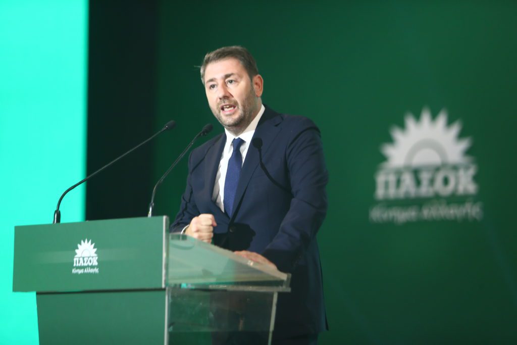 Απόσταση Ανδρουλάκη από την επιτροπή Γεραπετρίτη, οργή για την ύβρη Μητσοτάκη