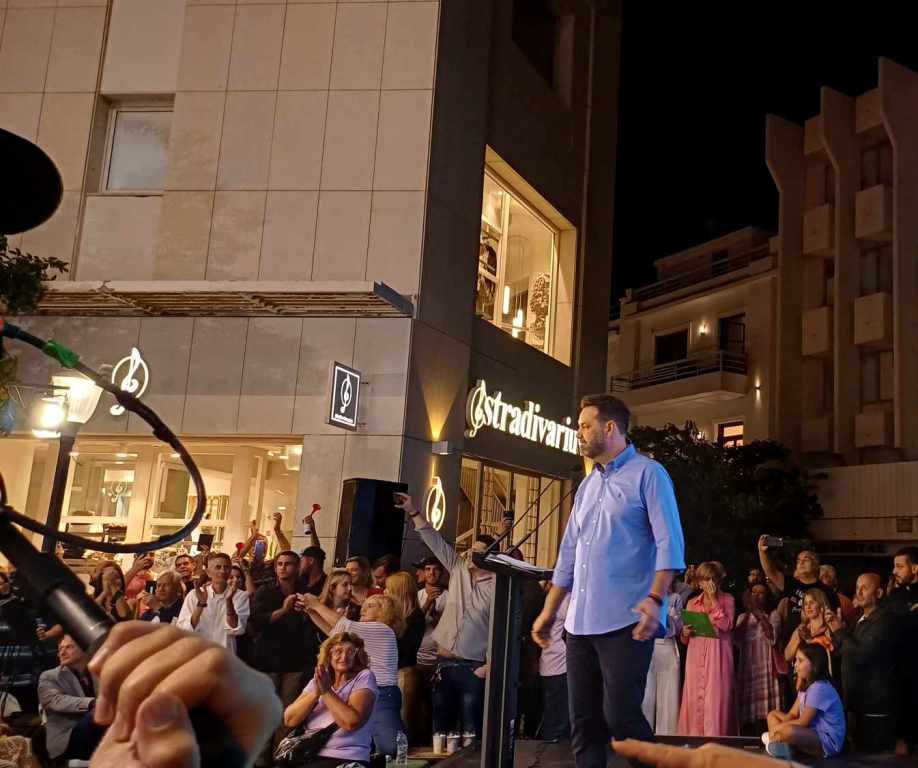 Πολύς κόσμος στην ομιλία του Αλέξανδρου Κολιάδη στην Πλατεία Κύπρου (φωτος και βίντεο)