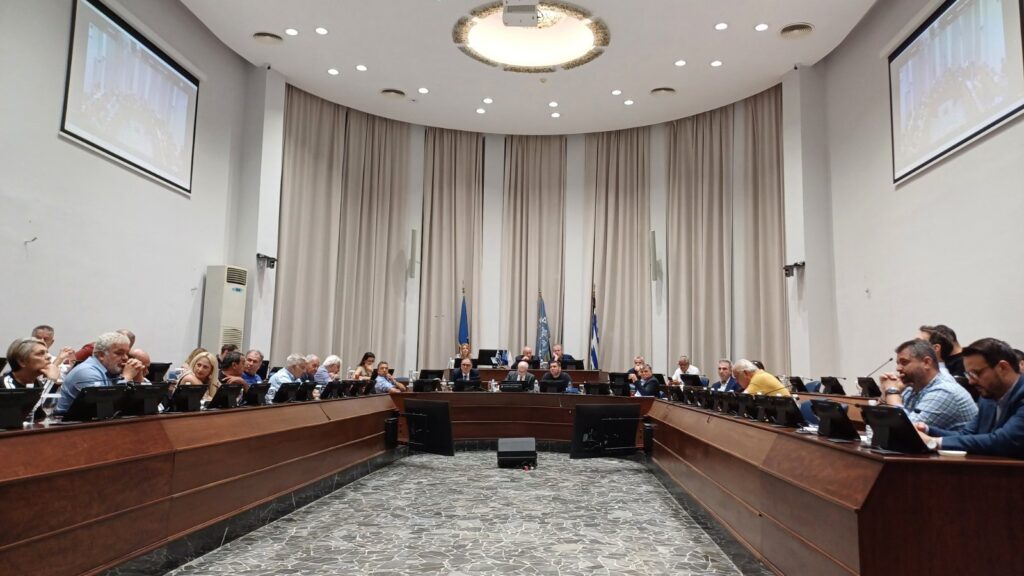 Με εντάσεις η πρώτη συνεδρίαση του Δ.Σ. Ρόδου – Σημείο τριβής η ΡΟΔΑ – Αντίθετος ο Κολιάδης – Υπέρ ο Καμπουράκης (videos)