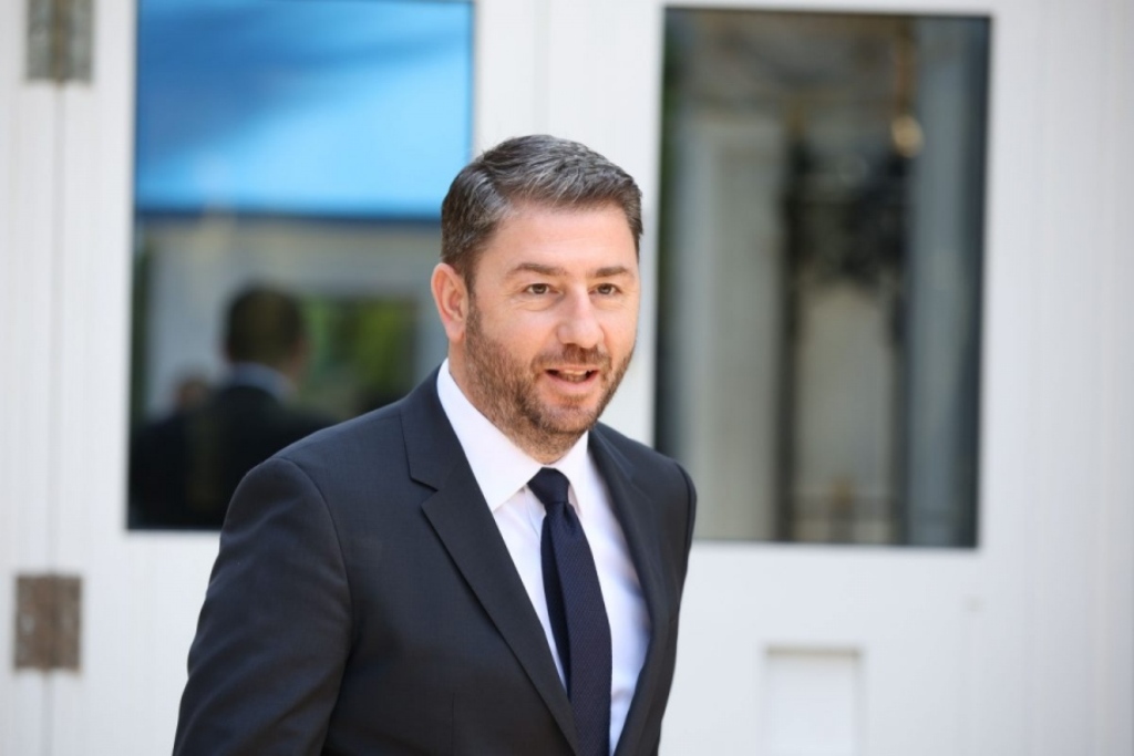 Δύσκολα τα πράγματα για τον Ν.Ανδρουλάκη – Αν ο Βελόπουλος στείλει το ΠΑΣΟΚ στην 3η θέση, η πολιτική κλεψύδρα τελειώνει