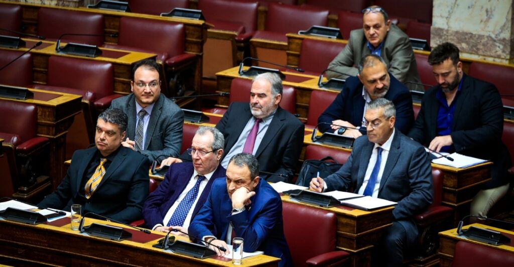 Σπαρτιάτες: Ποινική δίωξη σε 11 βουλευτές και Ηλία Κασιδιάρη ζητά η Εισαγγελέας του Αρείου Πάγου – Τα σενάρια