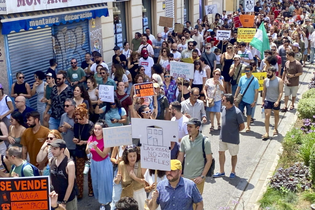 Όταν διαδηλωτές στην Ισπανία είπαν στους τουρίστες να «πάνε σπίτι τους» – Τι έκαναν οι τουριστικοί παράγοντες της χώρας
