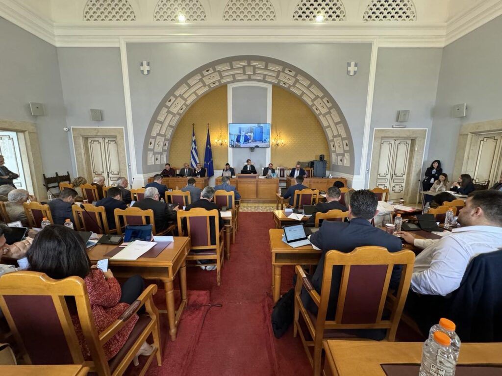 Η Περιφέρεια επιχορηγεί νοσηλευτές και διασώστες στα νησιά – Ομόφωνη απόφαση του Περιφερειακού Συμβουλίου – Αναλυτικά τα Νοσοκομεία κ οι θέσεις
