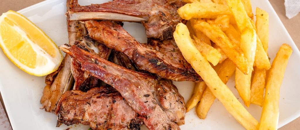 TasteAtlas: Δύο ελληνικά, παραδοσιακά πιάτα στη λίστα με τα 100 καλύτερα στον κόσμο για το 2024/25