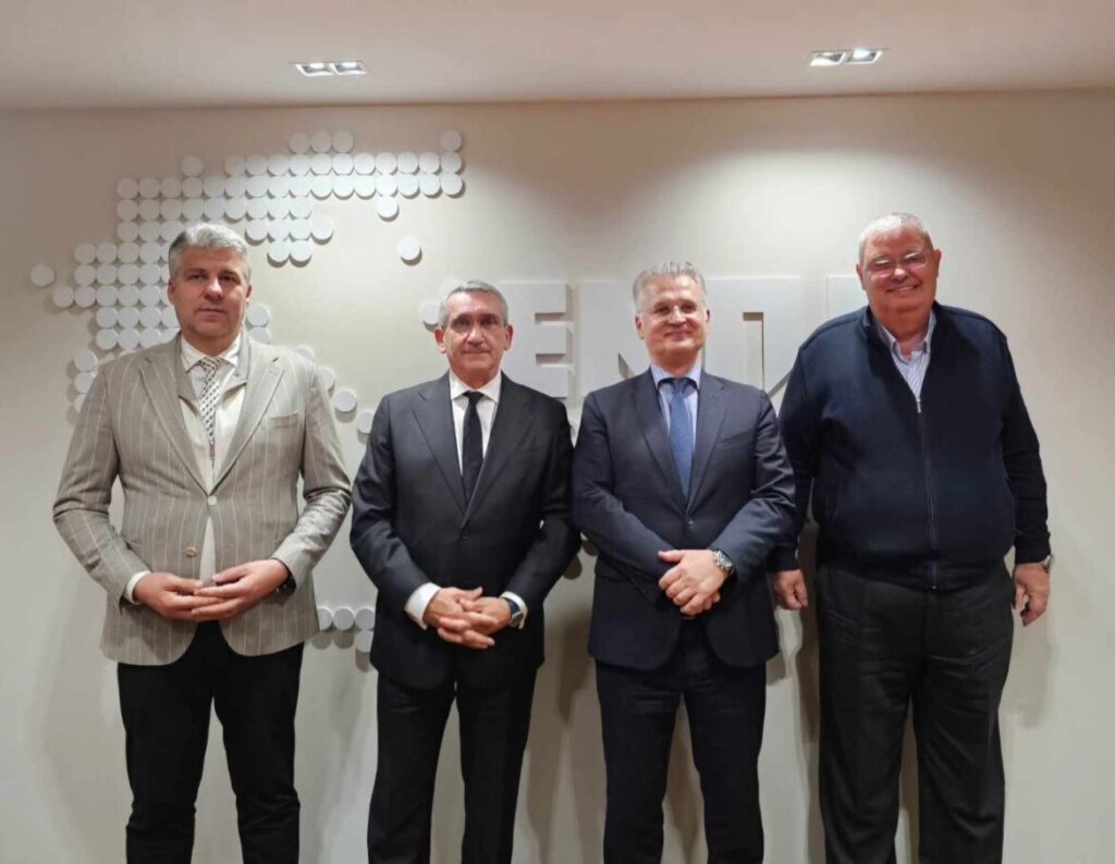 Πρώτη συνεδρίαση της ΕΝΠΕ υπό την προεδρία του Γιώργου Χατζημάρκου