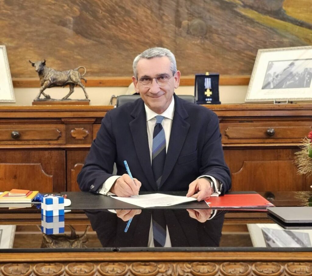 Υπεγράφη η εργολαβική σύμβαση για το μεγάλο έργο της διαπλάτυνσης της Εθνικής Οδού Ρόδου Λίνδου, από Κάλαθο μέχρι Λίνδο