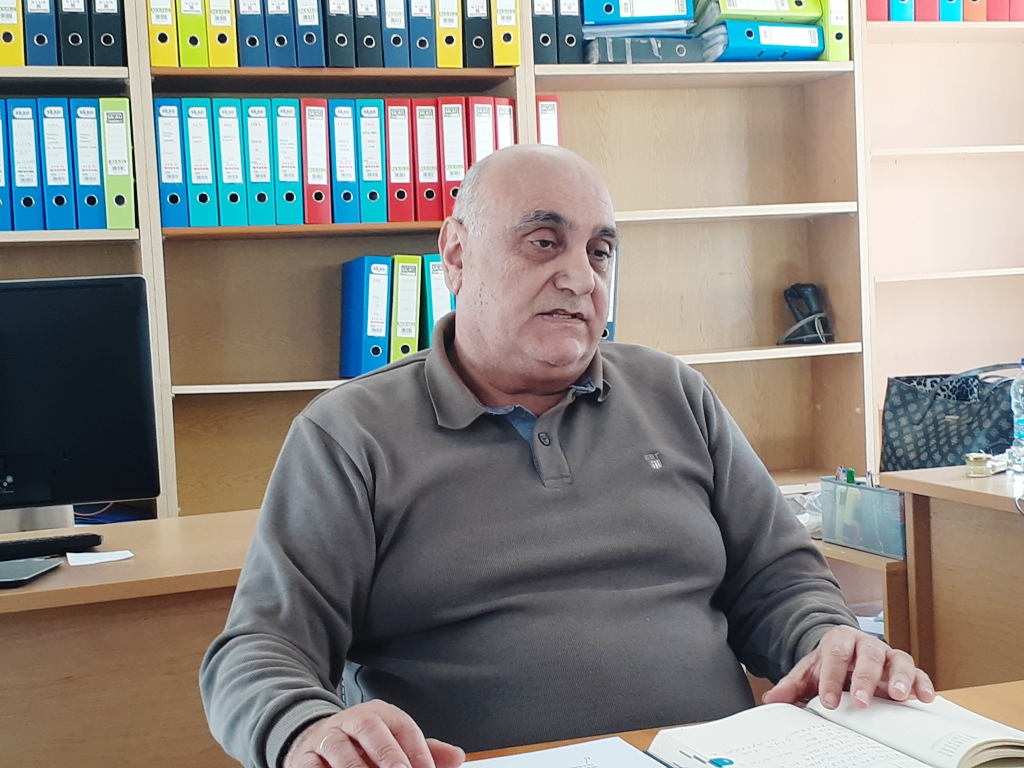 Συνέντευξη προέδρου ΑΝΕΚ Στ. Κουτούζη. Ήπιοι τόνοι, αιχμηρά λόγια για τους πολιτικούς του αντιπάλους που «επιδιώκουν το κλείσιμο της ΑΝΕΚ για πολιτικά οφέλη» (video)