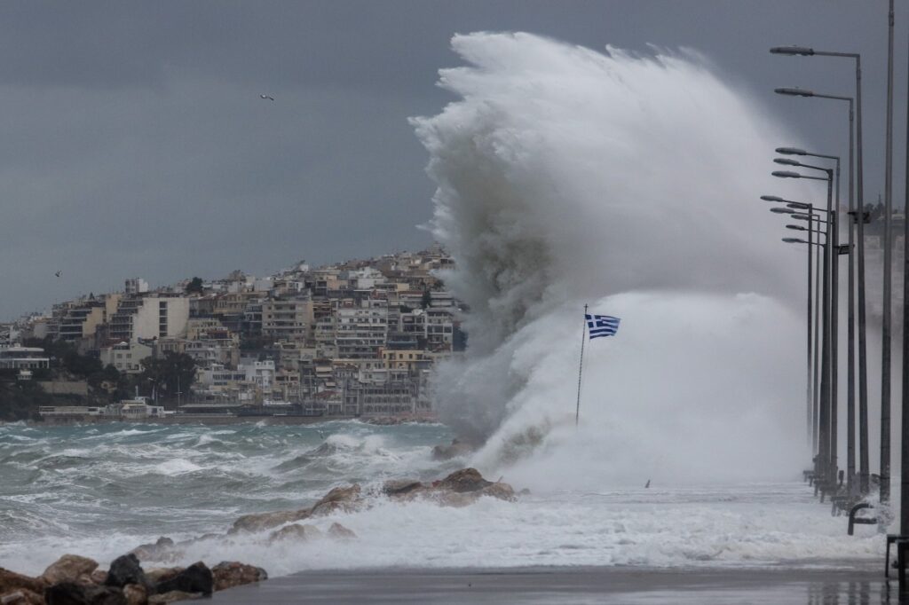 Καιρός:-Σαρωτικοί-άνεμοι-μέχρι-και-την-Πρωτομαγιά-–-Ποιες-περιοχές-θα-επηρεαστούν