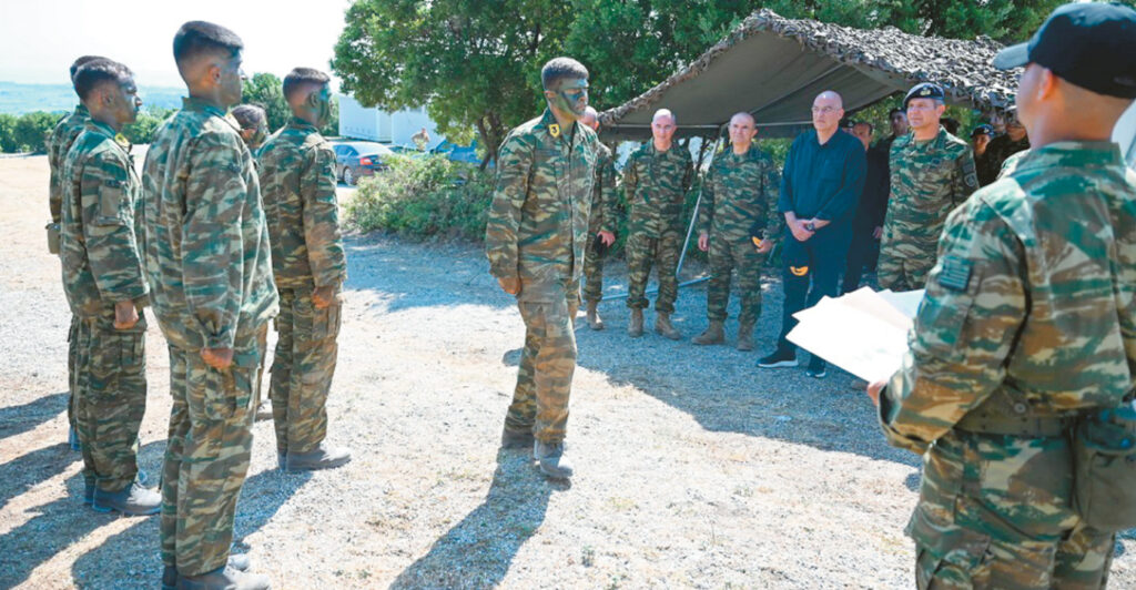 Επαγγελματικός Στρατός, υπόγεια στρατόπεδα, θητεία και πτυχίο μαζί – Όλες οι αλλαγές στις Ένοπλες Δυνάμεις