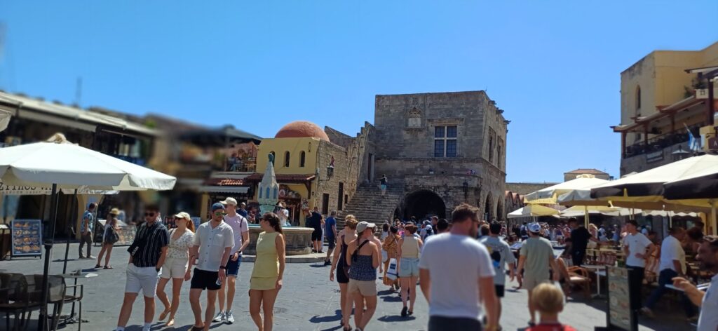Αίτημα των Επιχειρηματιών και Επαγγελματιών Μεσαιωνικής Πόλης Ρόδου για την άμεση απομάκρυνση των Ρομά