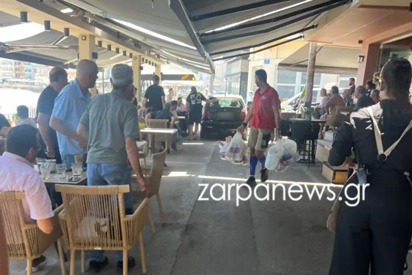 Τρόμος-στα-Χανιά:-Σε-σοκ-όλοι!-“Μπούκαρε”-μέσα-σε-καφετέρια-με-το-αυτοκίνητό-της,-παρέσυρε-το-καρότσι-του-μωρού-και…