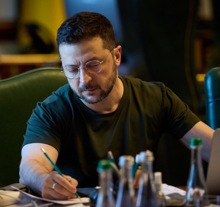 White House meeting between Trump and Zelenskyy to take place on Monday