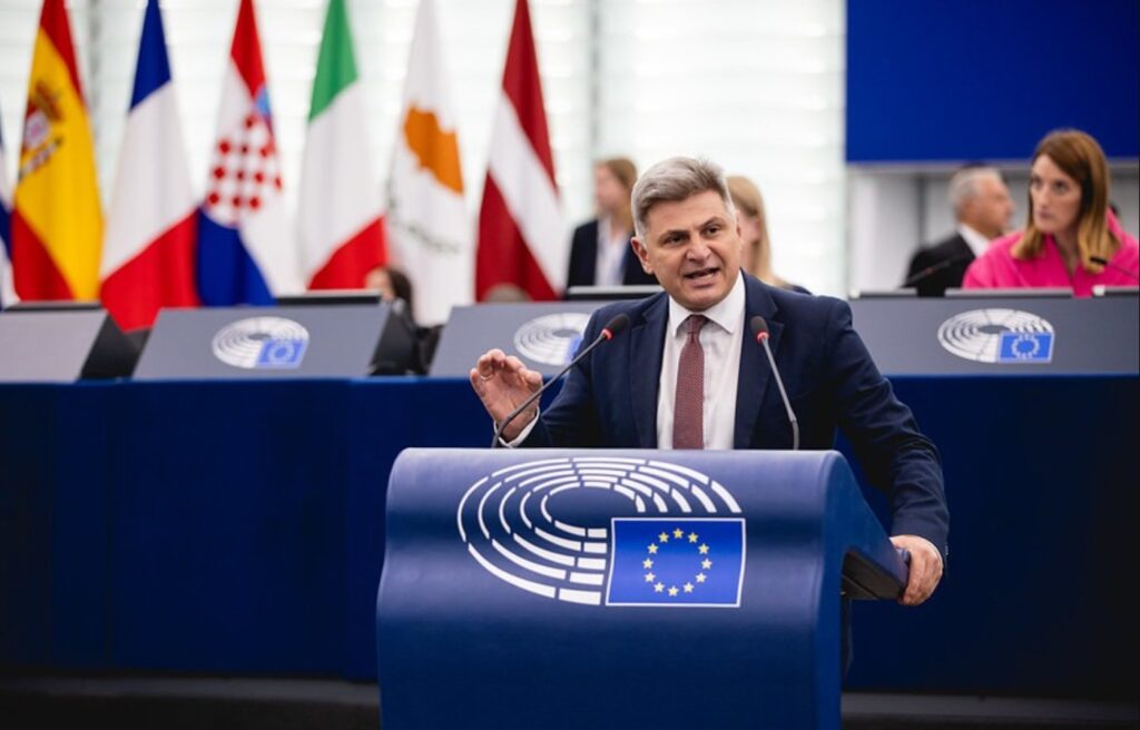 Φαραντούρης: «Να μην χαθεί ούτε €1 που ανήκει σε Έλληνες αγρότες μετά τον νέο ΟΠΕΚΕΠΕ»