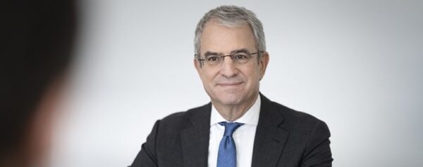 Σάλος-σε-εταιρεία-κολοσσό-που-όλοι-αγοράζουμε-προϊόντα-της-–-Απολύθηκε-ο-ceo-μετά-από-40-χρόνια-γιατί-είχε-ερωτική-σχέση-με…