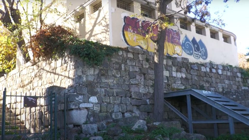 Συναγερμός στην Κω: Νεαρός βρέθηκε απαγχονισμένος σε αρχαιολογικό χώρο -video