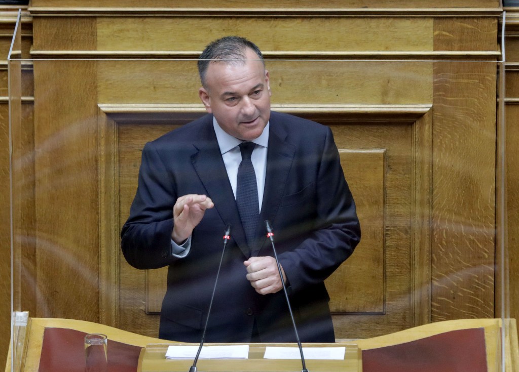 Γιάννης Παππάς για το κόμμα Καρυστιανού: «Όταν συμπαθείς κάποιον του δίνεις ένα κουτί γλυκά ή λουλούδια. Όχι την ψήφο σου» (audio)