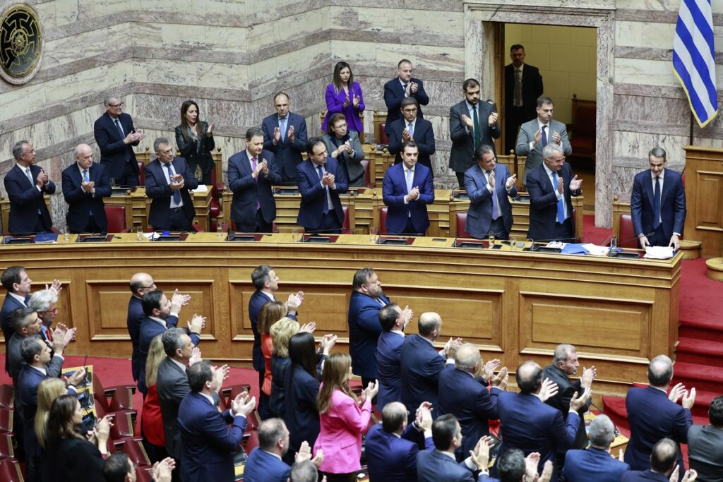 Σε «βαρομετρικό χαμηλό» η ΝΔ – Εάν συνεχίσει η πτώση χάνει δυνάμεις και έδρες στη Βουλή (ηχητικό)