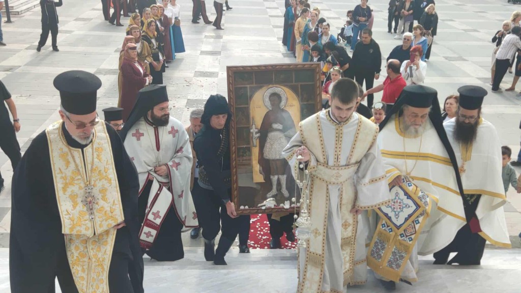 Αγρίνιο: Η εικόνα του Αγίου Φανουρίου από τη Ρόδο στον Άγιο Κωνσταντίνο – Πλήθος πιστών στην υποδοχή -φωτος κ videos