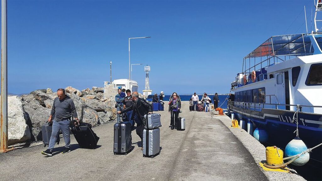 Αγώνας δρόμου για να αποκατασταθεί η σύνδεση με το Μαστιχάρι – Παράθυρο αισιοδοξίας μετά τις βυθομετρήσεις (ηχητικό)